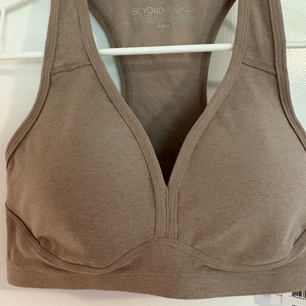 Beyond Yoga Women's Beige Sports Bra